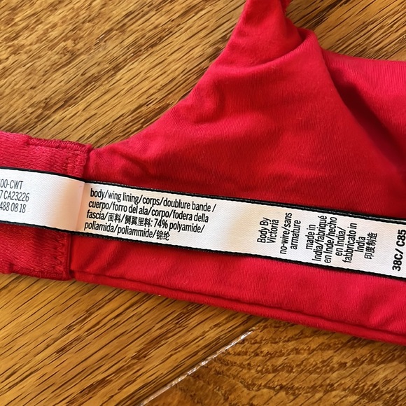 Victoria’s Secret bra - Picture 8 of 9